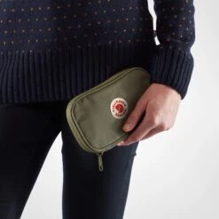 FJÄLLRÄVEN KÅNKEN TRAVEL WALLET - Portmonee -Camping Freien 304068007 d kanken travel wallet fjaellraeven 1